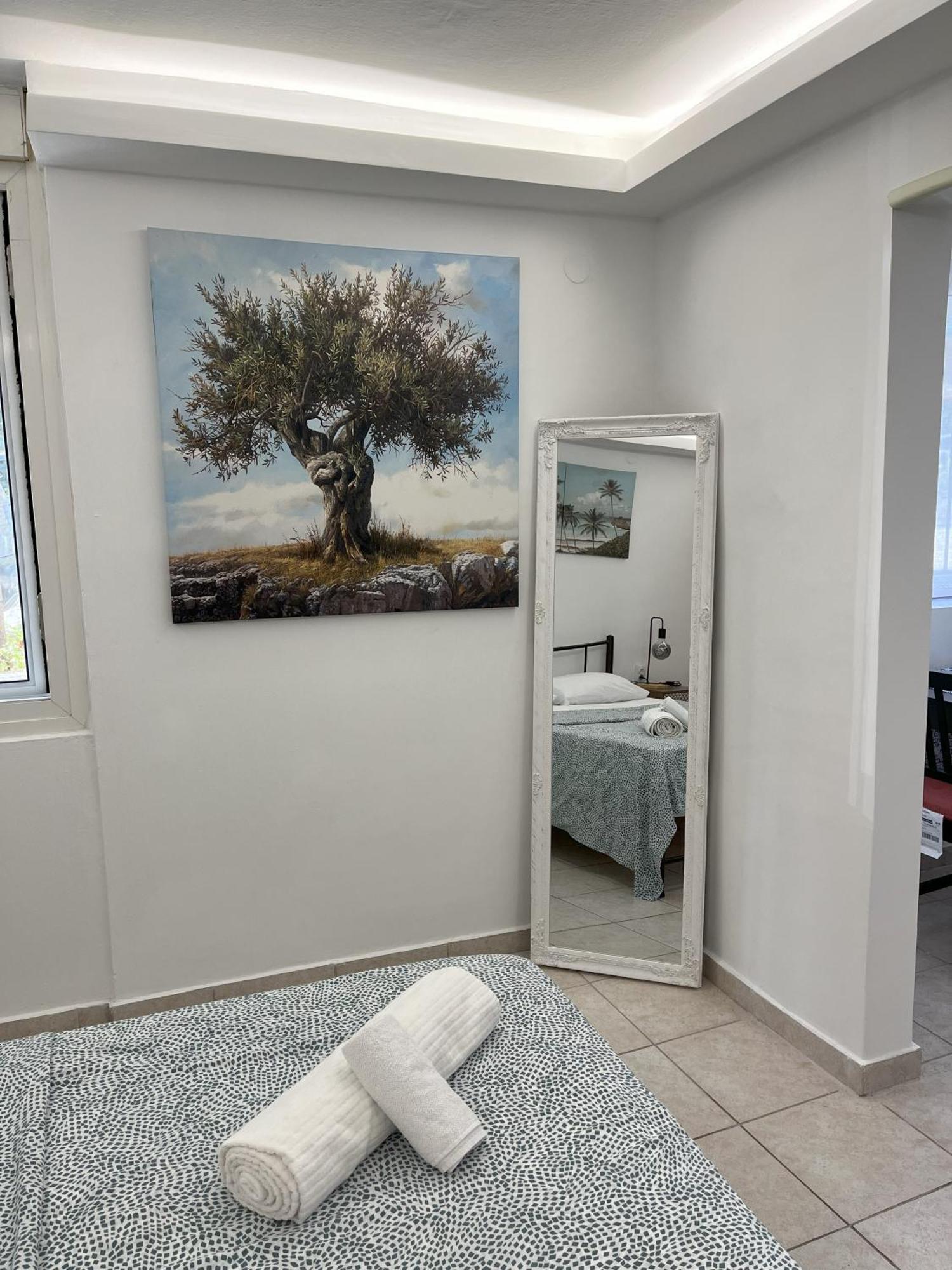 Skg Retreat Emerald - 5Min Walk From Seafront Thessaloniki Exterior photo